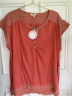 NWT Umgee Coral Top